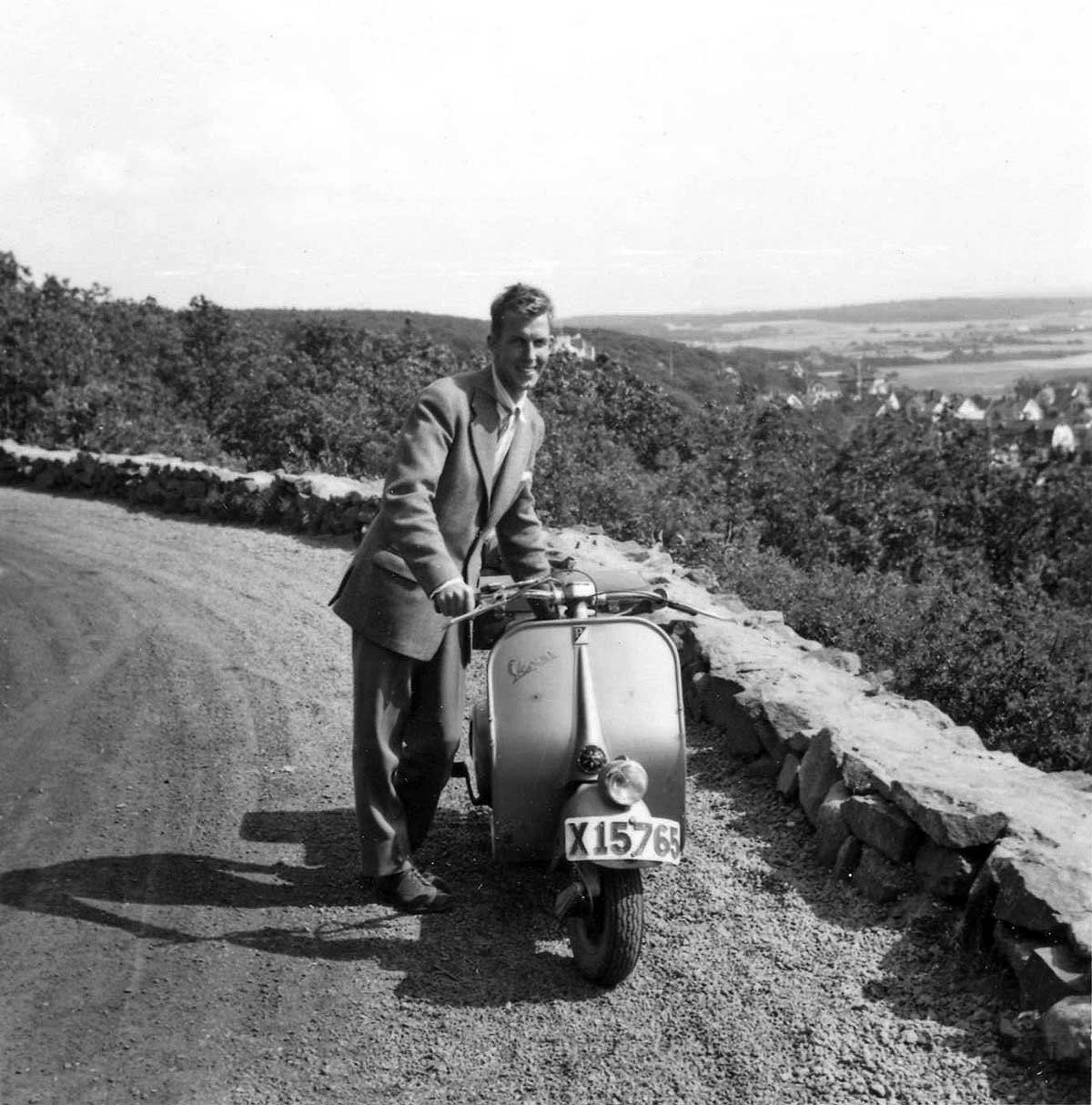 Bröllopsresa på vespa, 1957