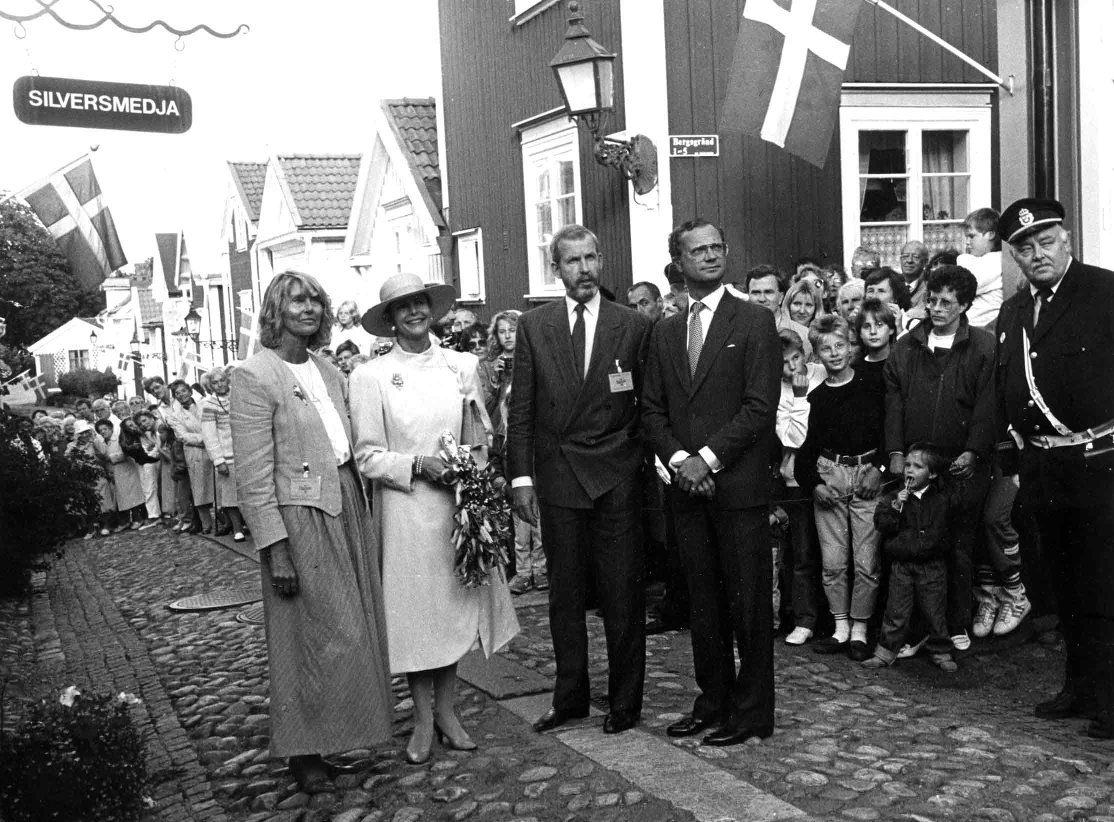 Kungen och Drottningen besöker Galleriet på sin Eriksgata 1987