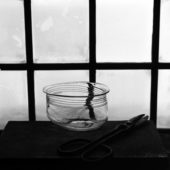 Skål i rampigt glas, Evald Kraft, bitr hyttmästare, foto: John Selbing