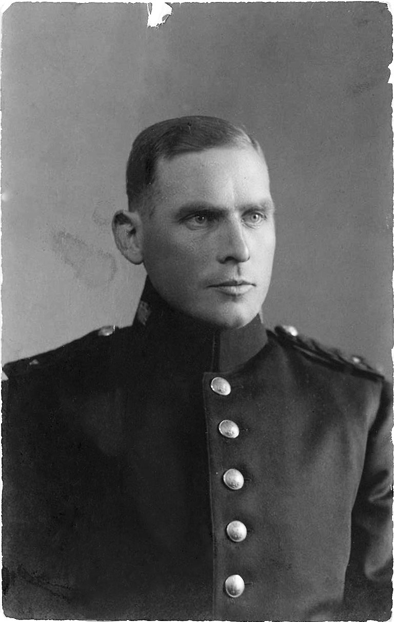 Carl-Anton Cyrén 1920, nyutexaminerad polis
