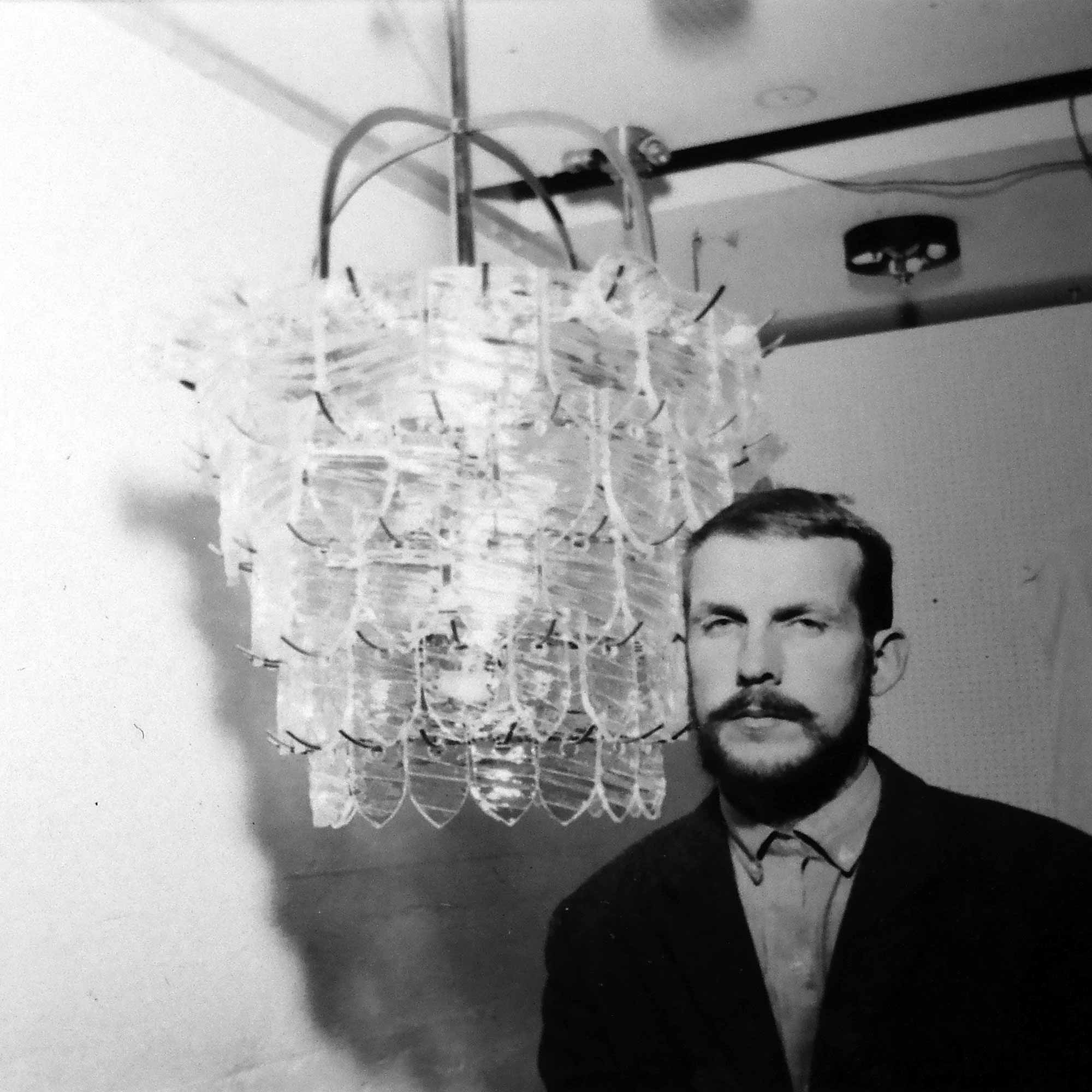 Porträtt med ljuskrona, 1966.
