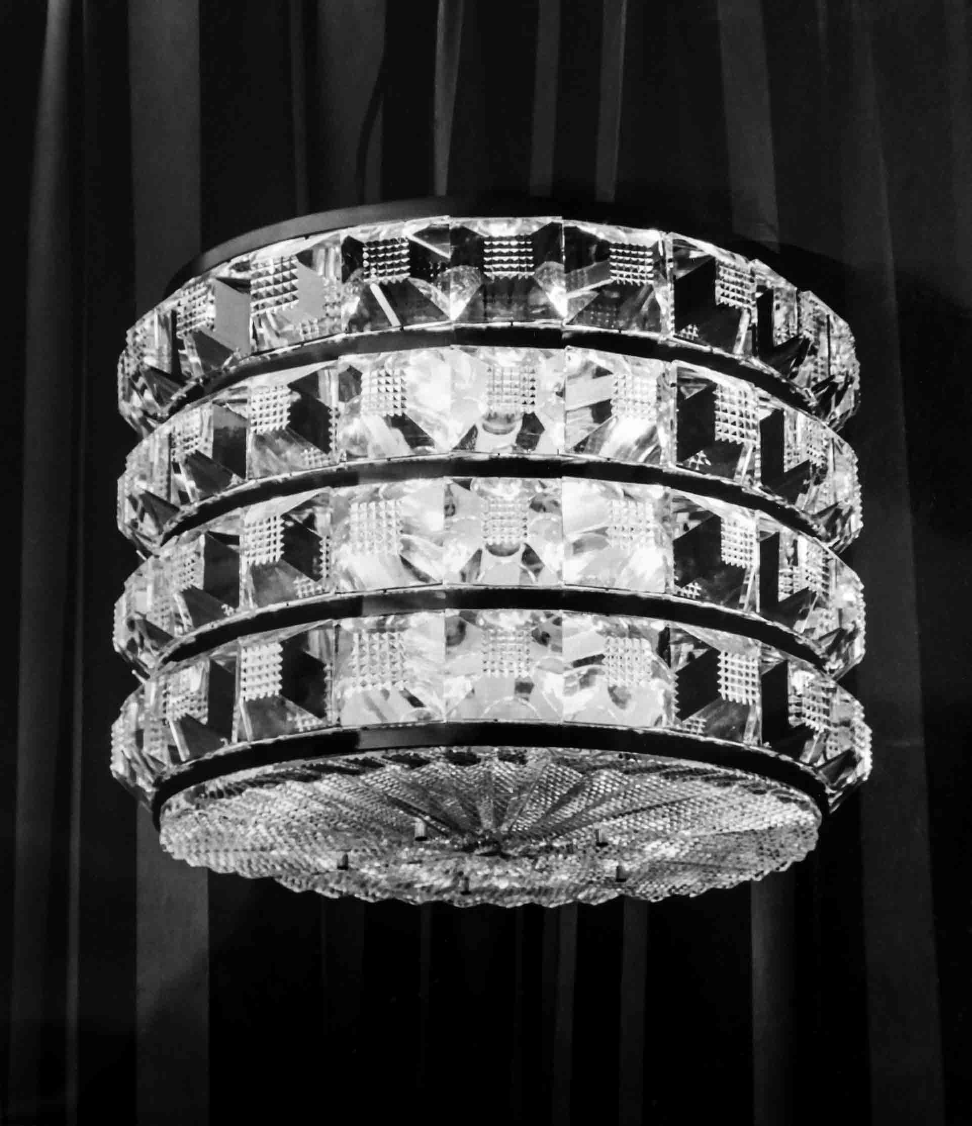 Pendlad ljuskrona 60-tal, foto: John Selbing