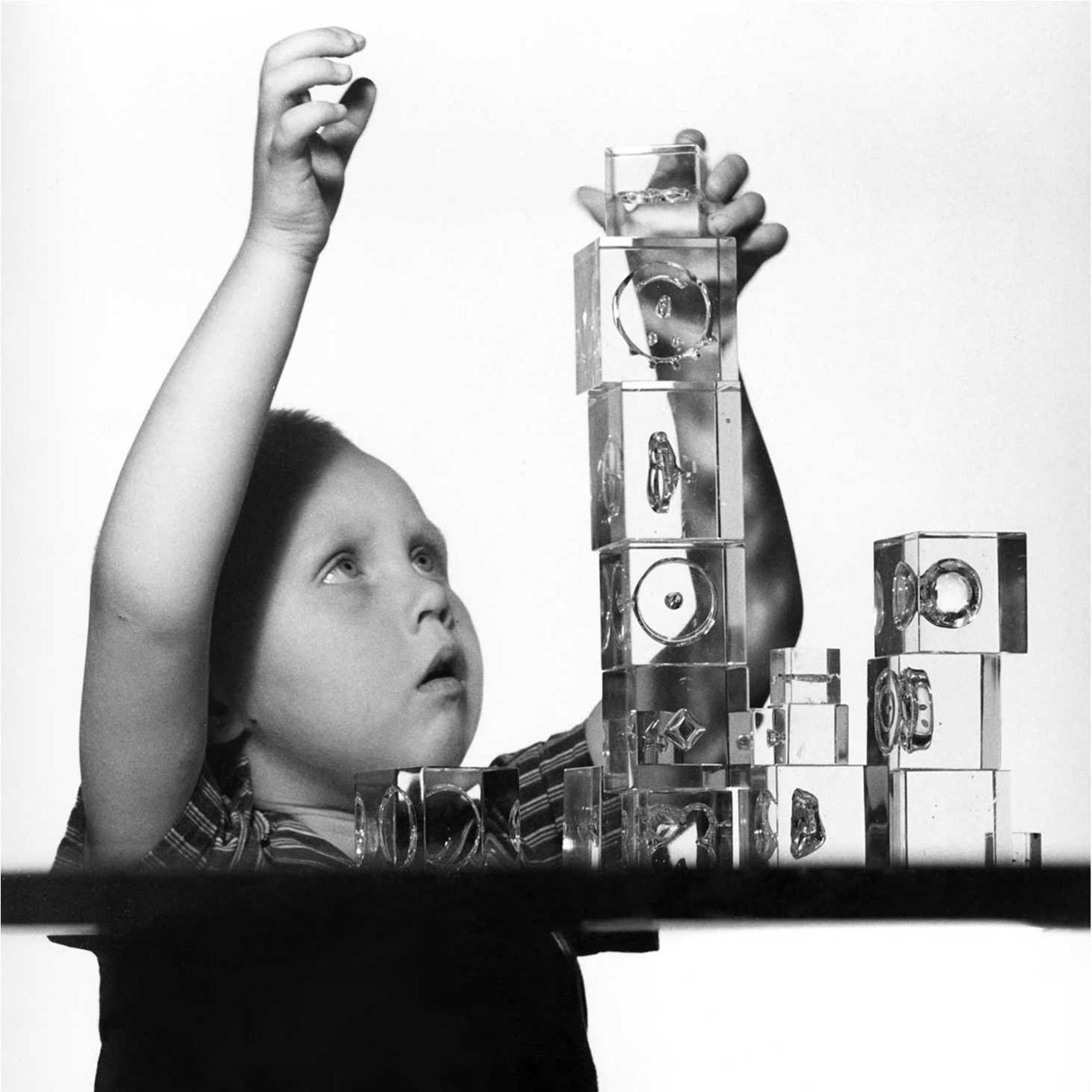 Lek med cyrilklossar, 1961, foto: John Selbing