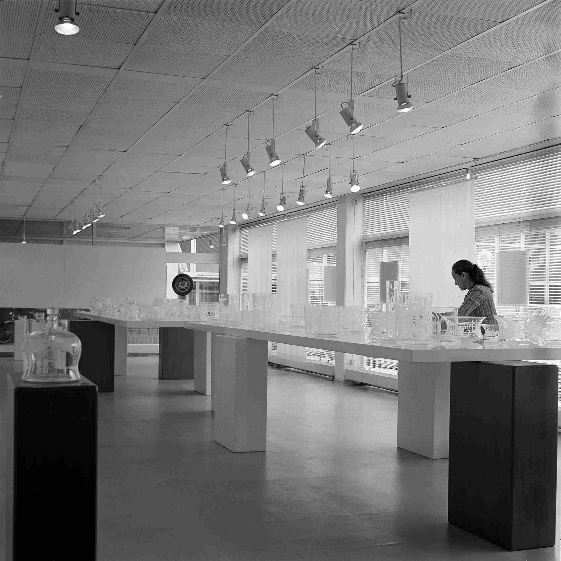 Interiör från utställningen Två Glas på Svensk Form, 1963.