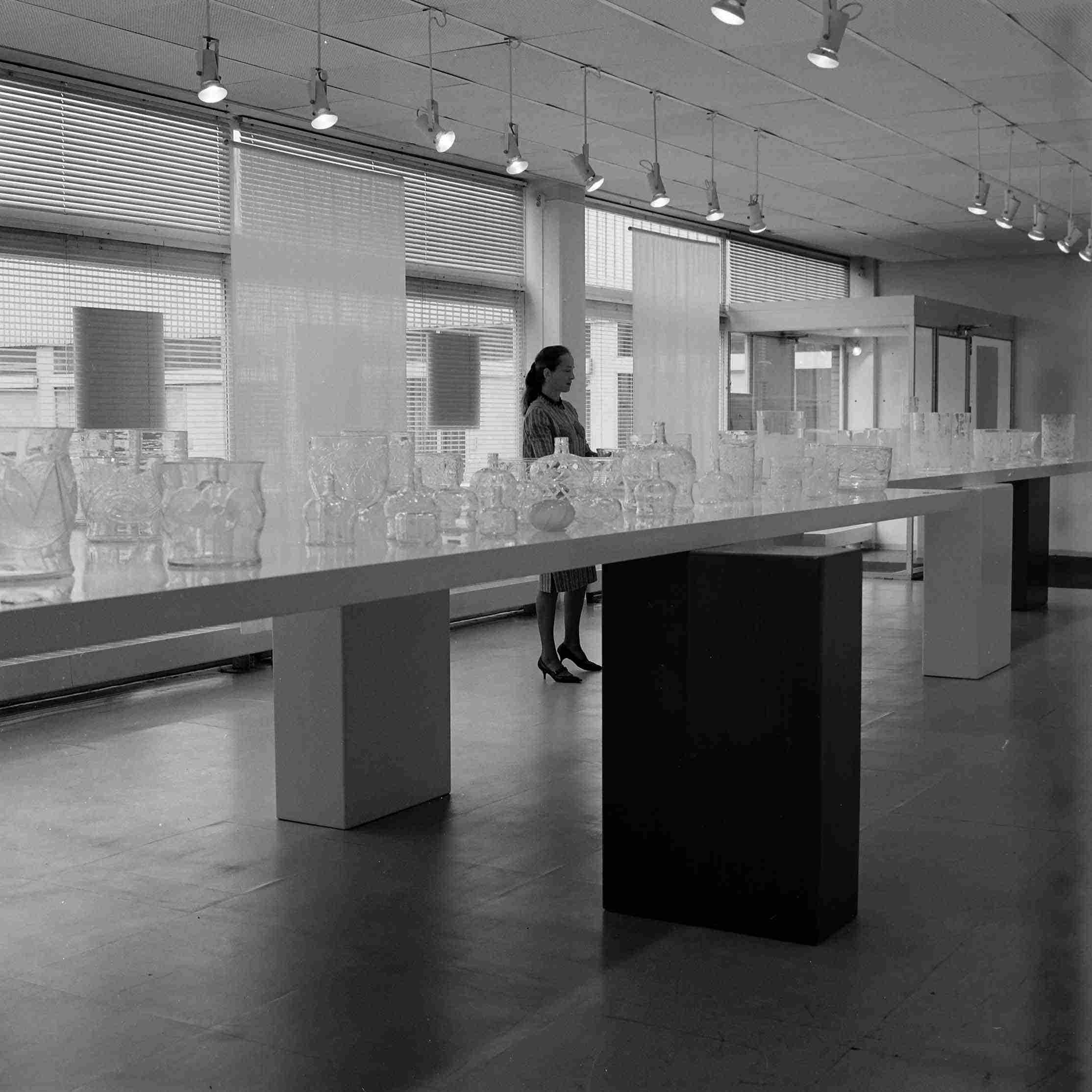 Interiör från utställningen Två Glas på Svensk Form, 1963.